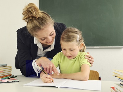 Példa taktilis kommunikációra az iskolában